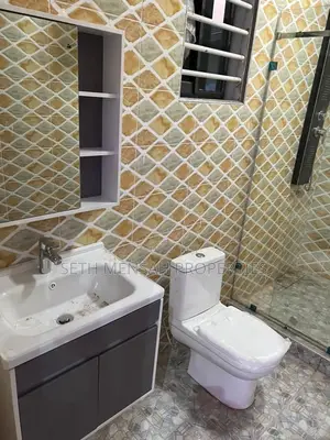 3bdrm House in Skm, Ashaley Botwe for Sale