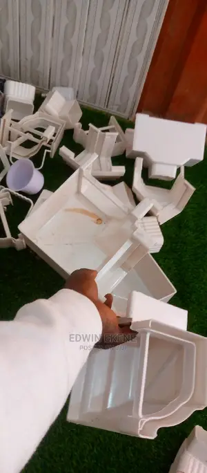 Roofing Gutter's