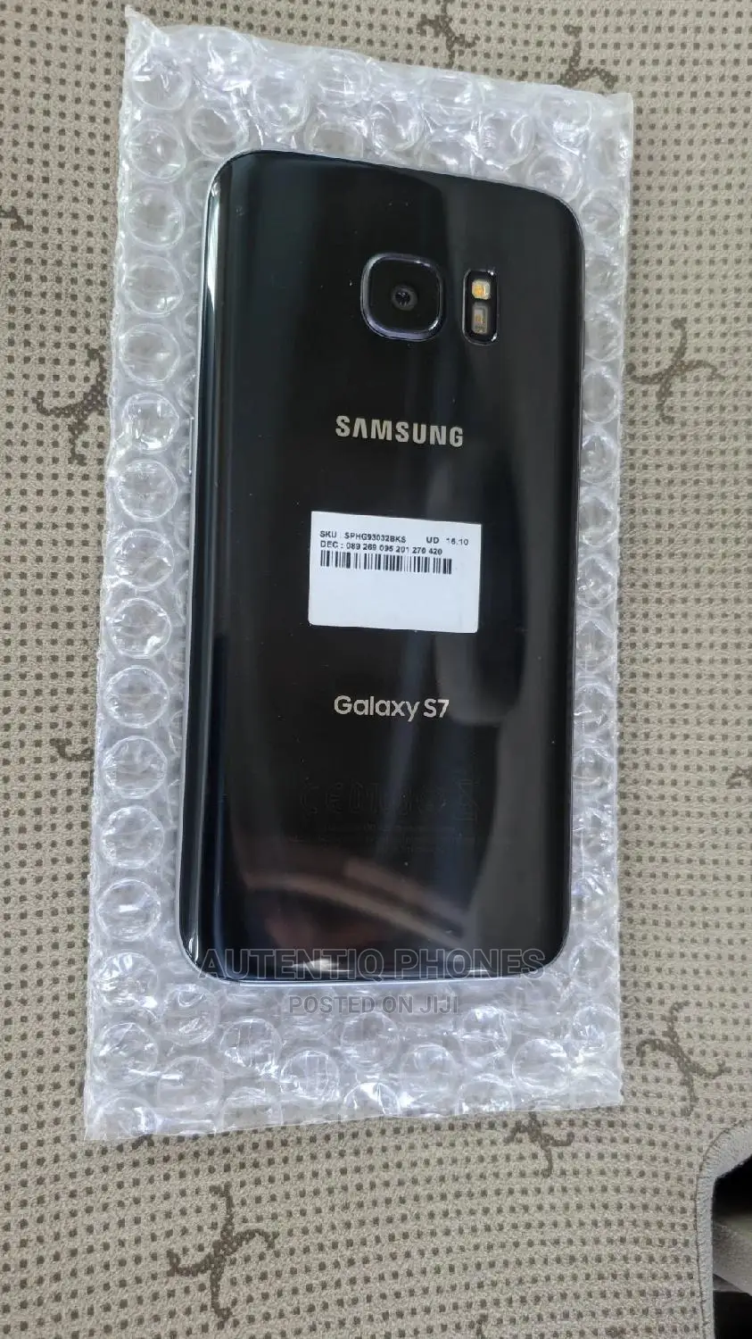 New Samsung Galaxy S7 32 GB Black
