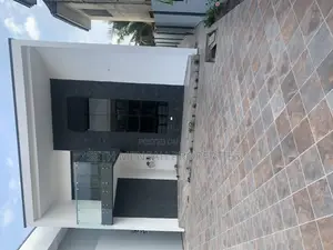 4bdrm House in Skm, Ashaley Botwe for Sale