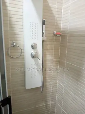 3bdrm House in Skm, Ashaley Botwe for Sale