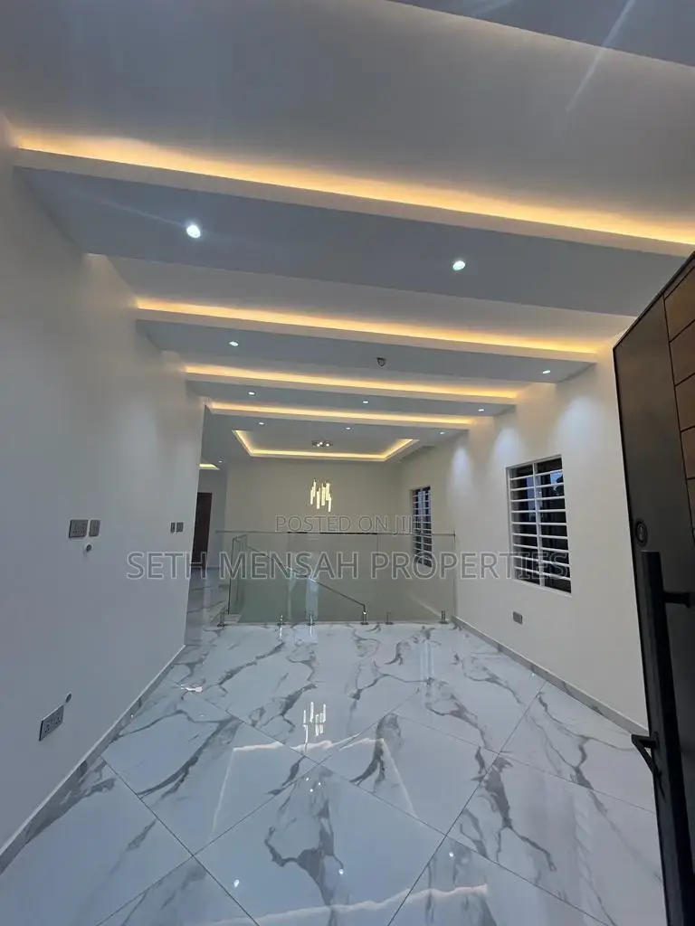4bdrm House in Skm Property, Ashaley Botwe for Sale