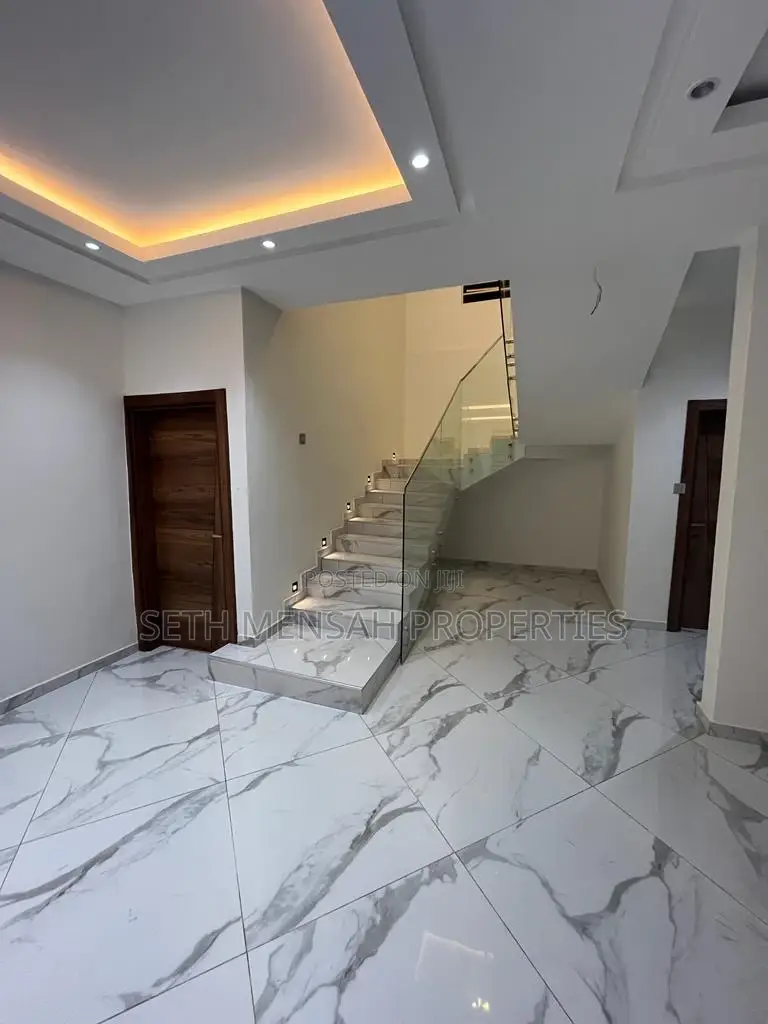 4bdrm House in Skm Property, Ashaley Botwe for Sale