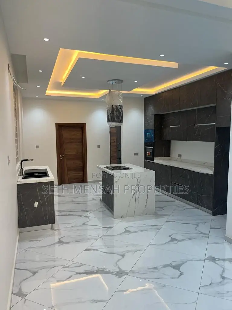 4bdrm House in Skm Property, Ashaley Botwe for Sale