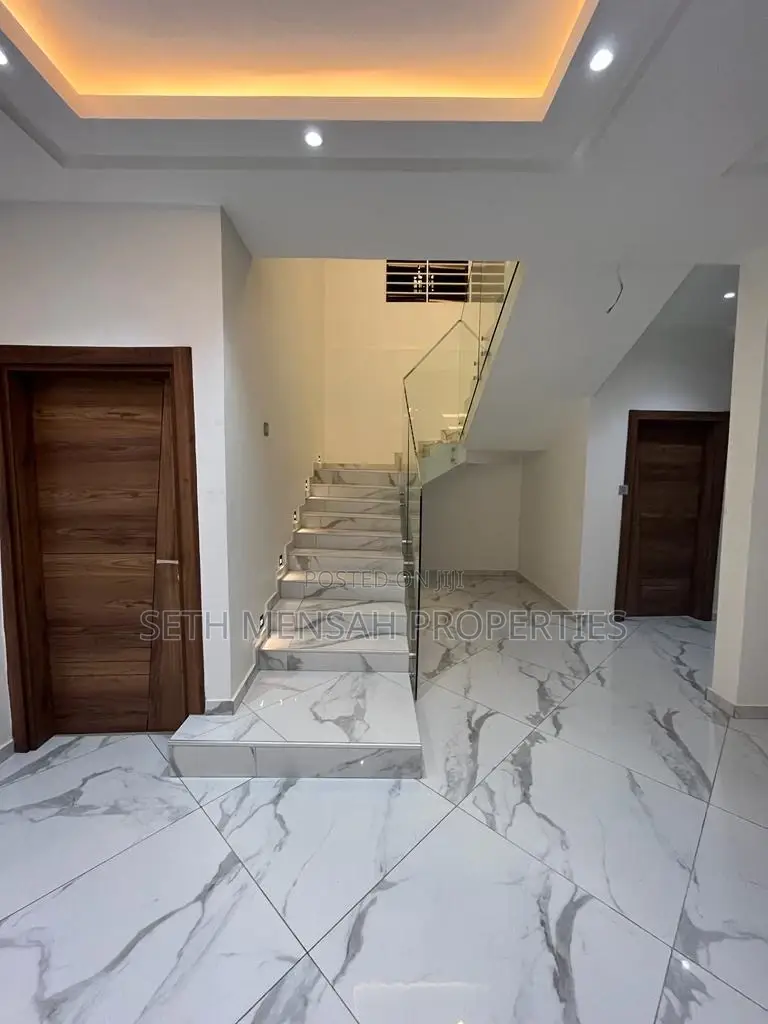 4bdrm House in Skm Property, Ashaley Botwe for Sale