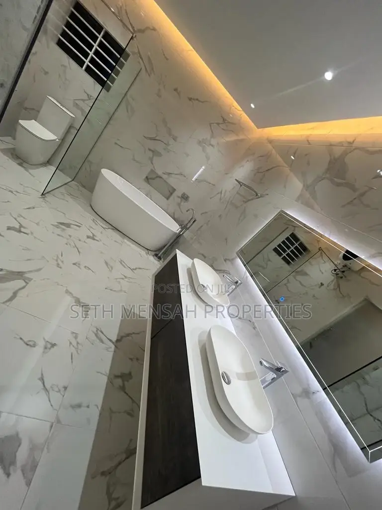 4bdrm House in Skm Property, Ashaley Botwe for Sale