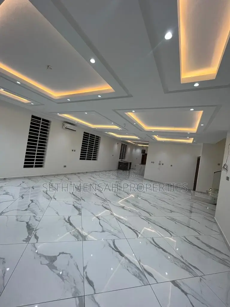 4bdrm House in Skm Property, Ashaley Botwe for Sale