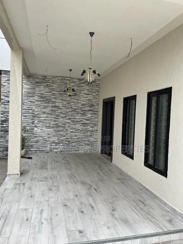 4bdrm House in Skm Property, Spintex for Sale