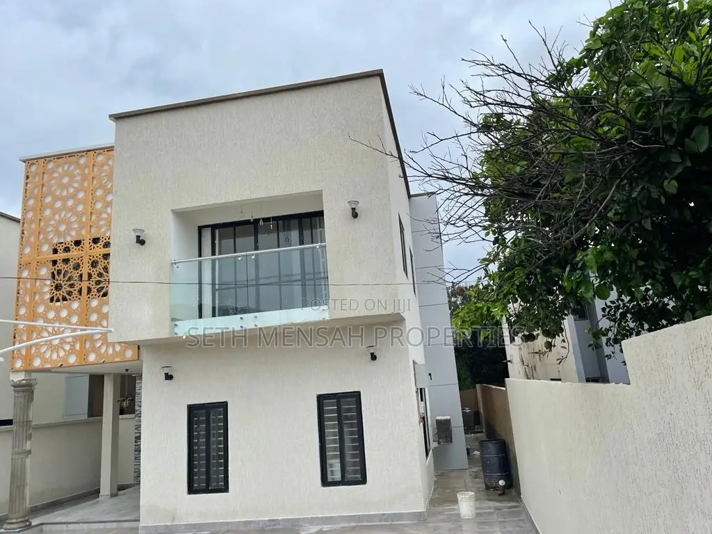 4bdrm House in Skm Property, Spintex for Sale
