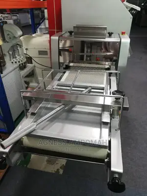 Dough Moulder