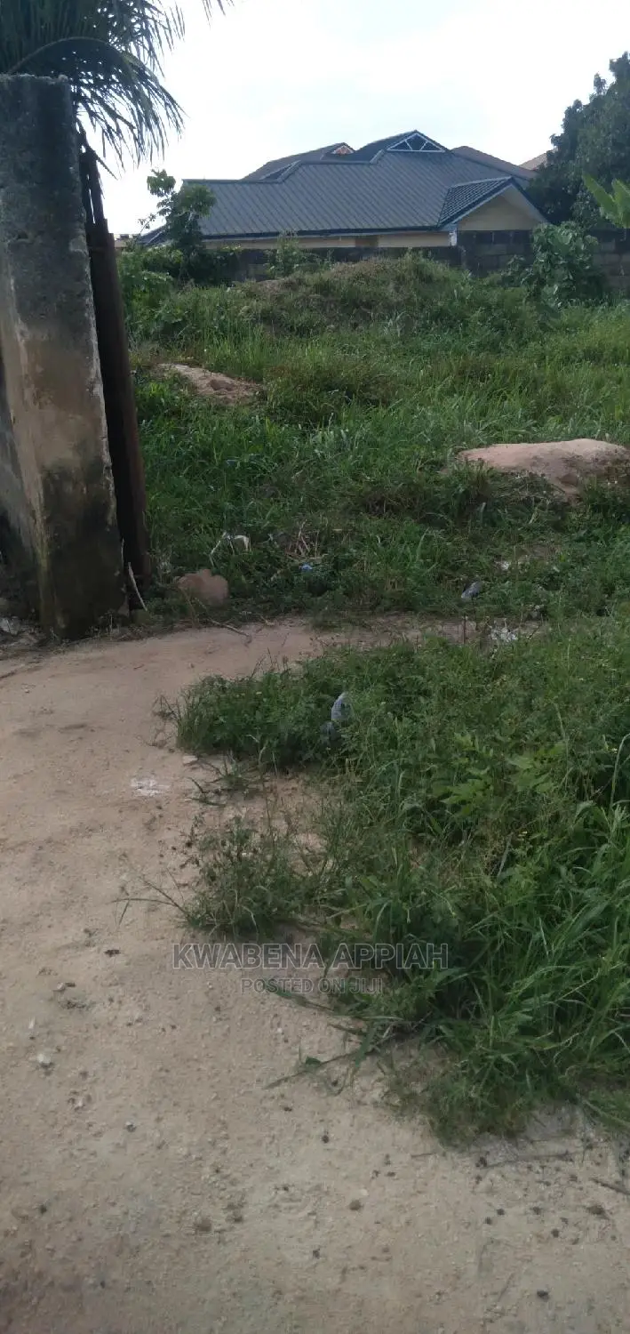 Plot of Land at Emina Is on Sales