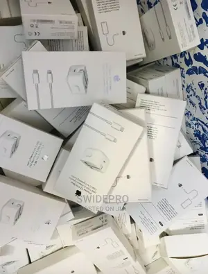 Photo - iPhone Type C Charger 25W