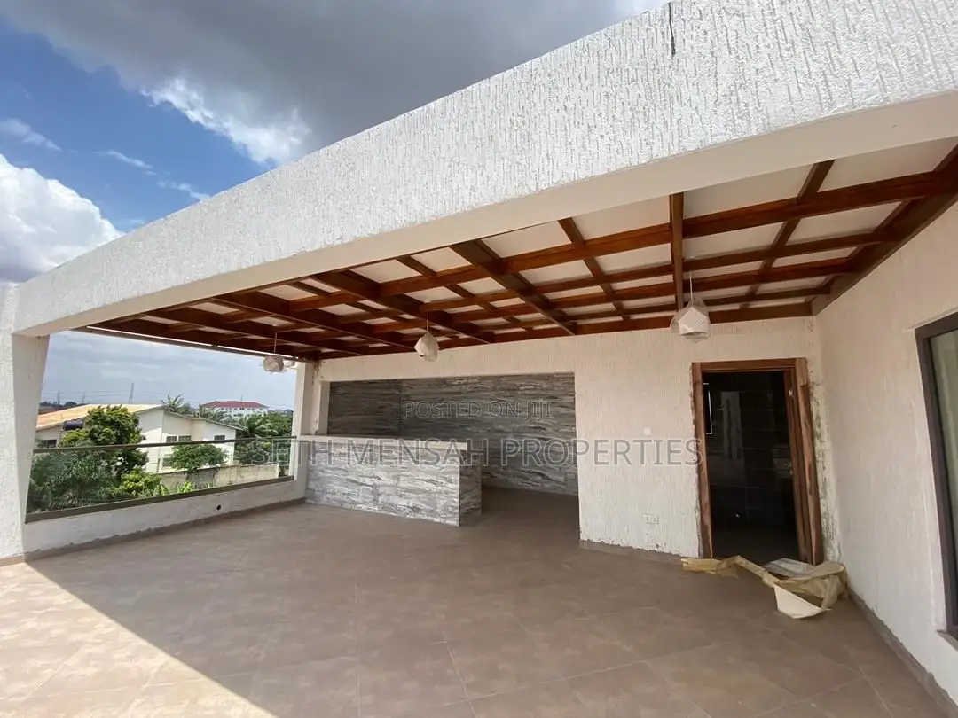 5bdrm House in Skm Property 5, Adjiriganor for Sale