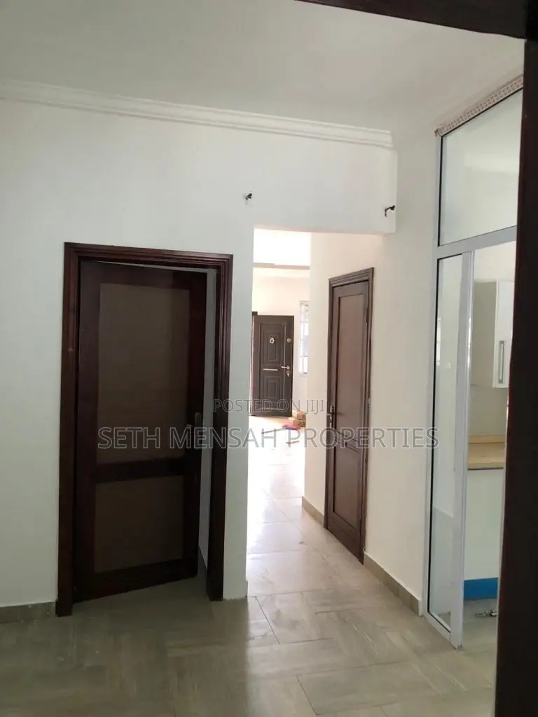 3bdrm House in Skm Property, Achimota for Rent