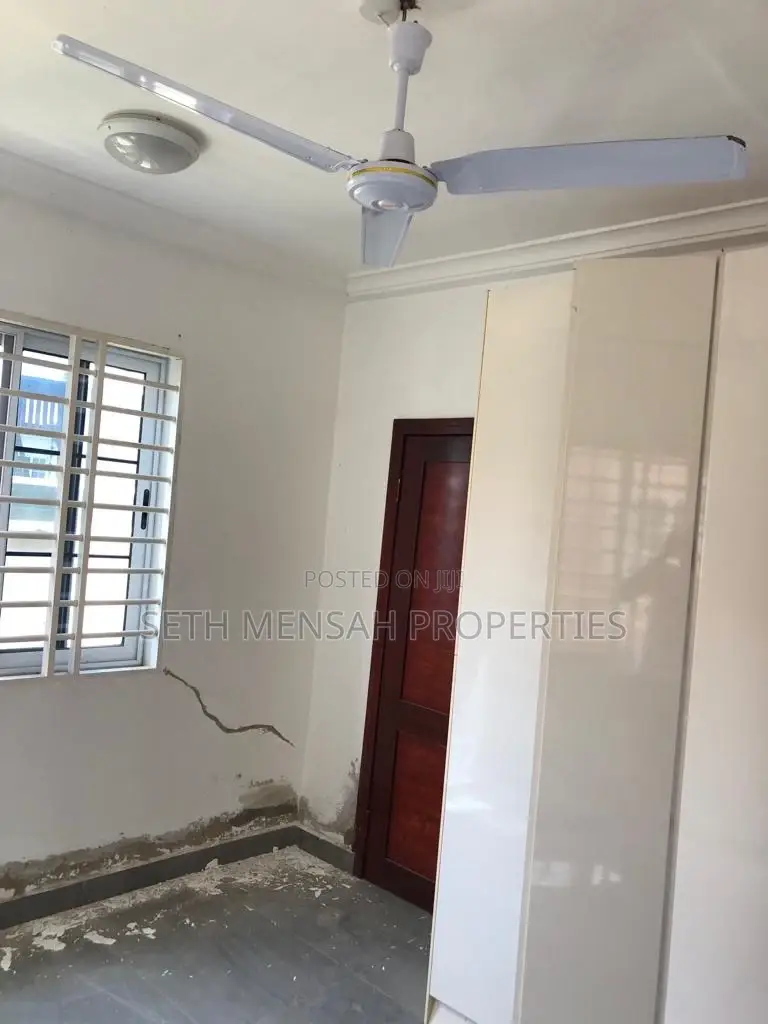 4bdrm House in Skm Property, Achimota for Rent