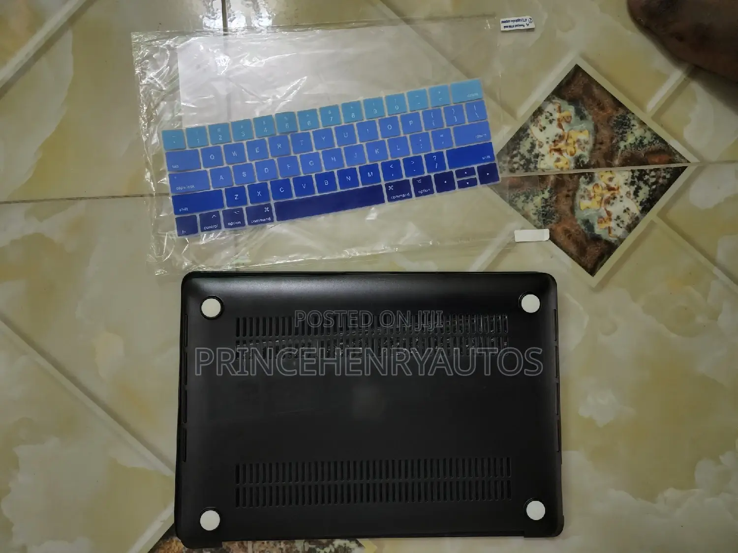 Macbook Pro 13 Inch Case 3in1 Bundle 2022-2016 With Logo Cut