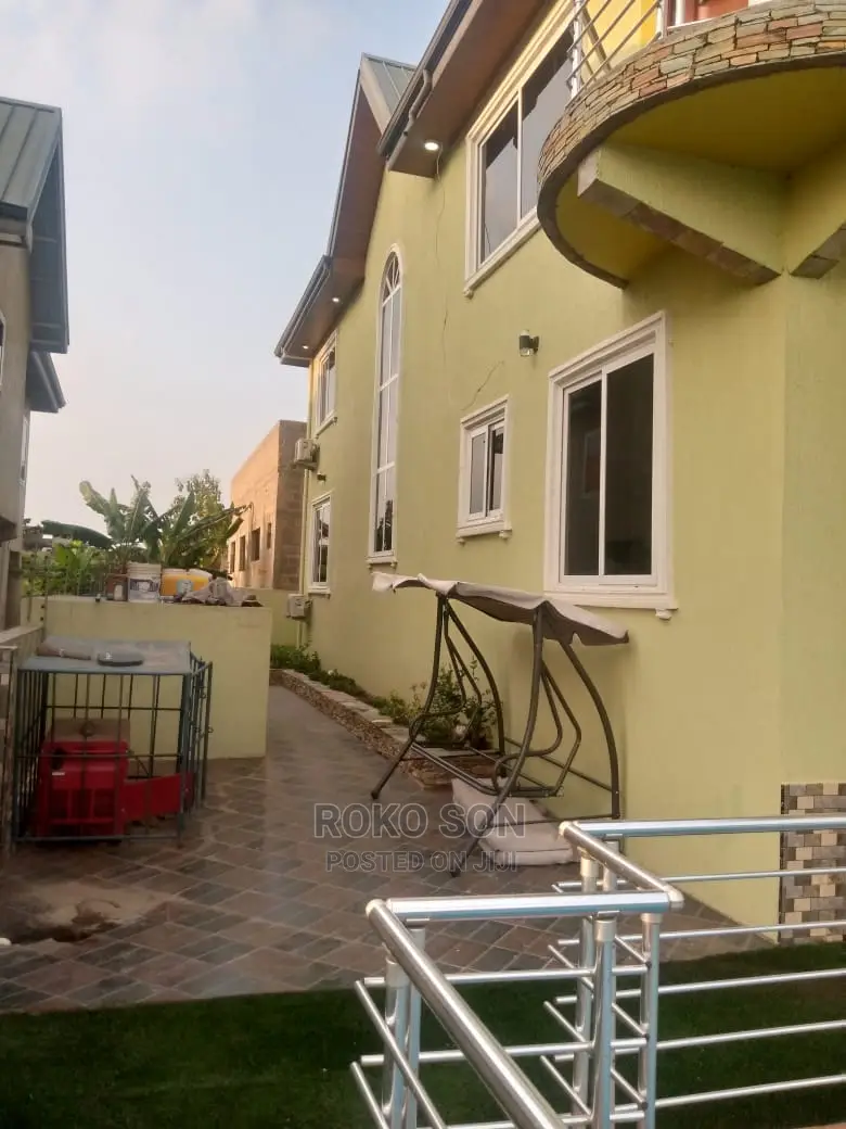 5bdrm Mansion in Dr Roko, Pokuase for sale