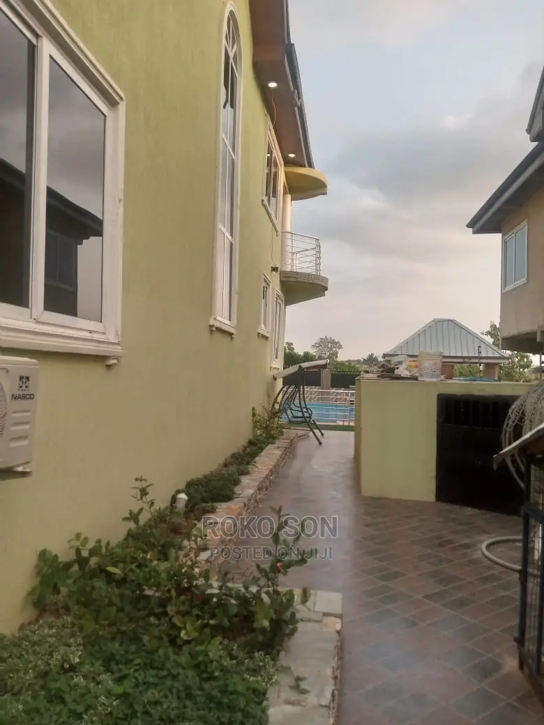 5bdrm Mansion in Dr Roko, Pokuase for sale