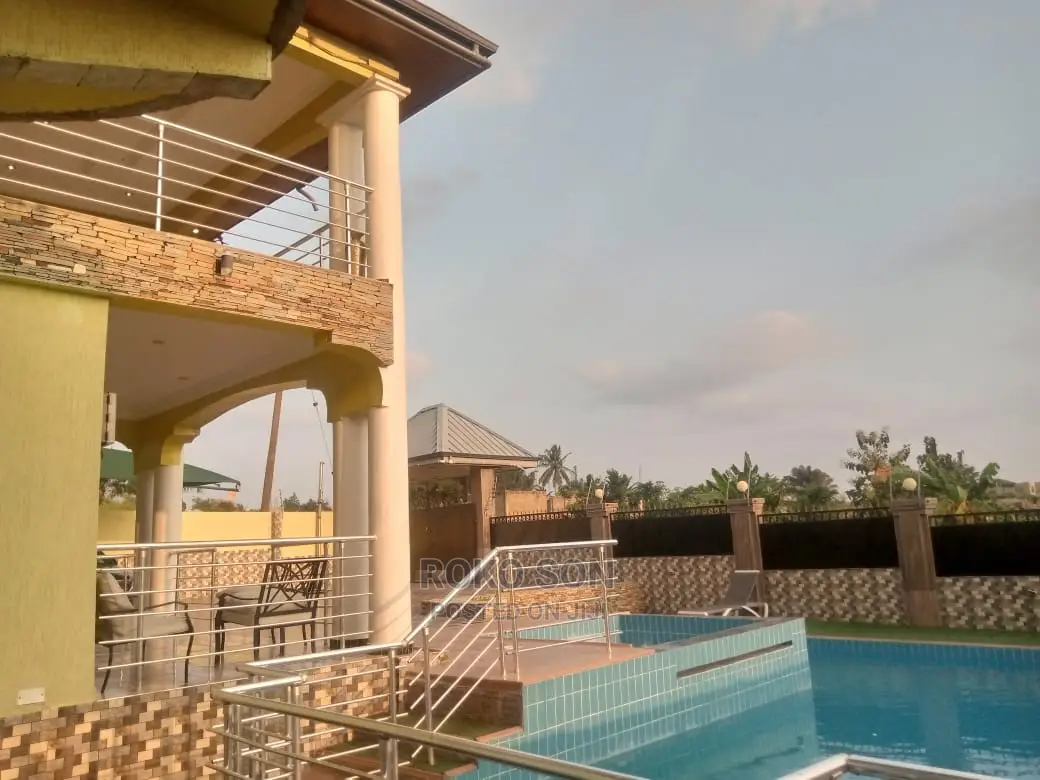 5bdrm Mansion in Dr Roko, Pokuase for sale