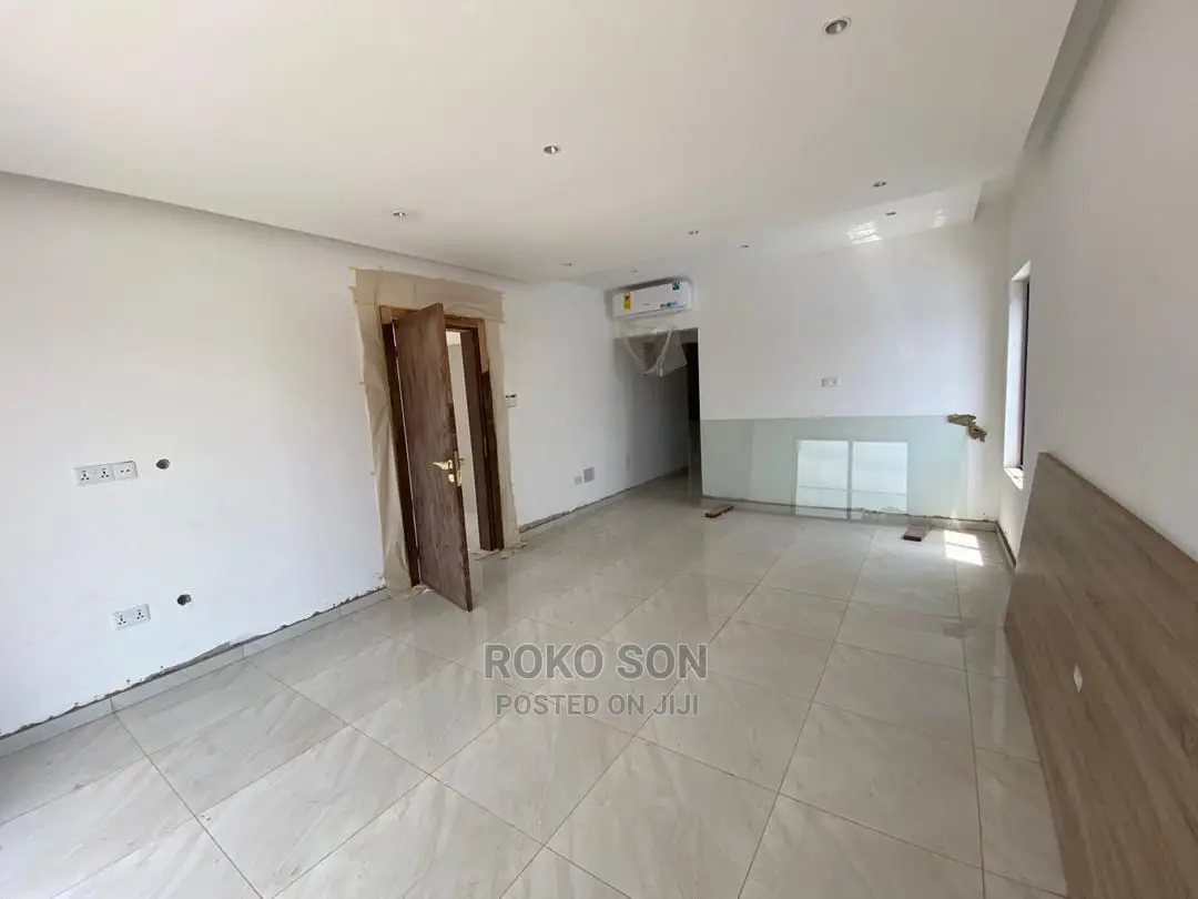 5bdrm Mansion in Dr Roko, East Legon for Sale