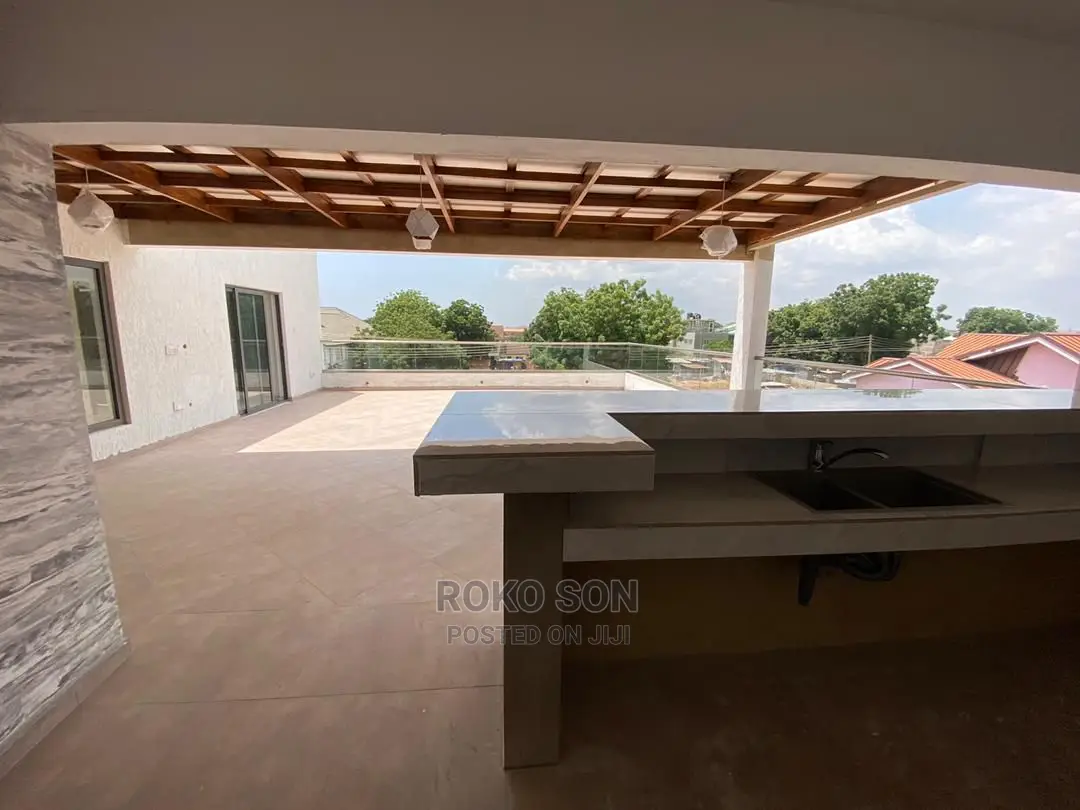 5bdrm Mansion in Dr Roko, East Legon for Sale