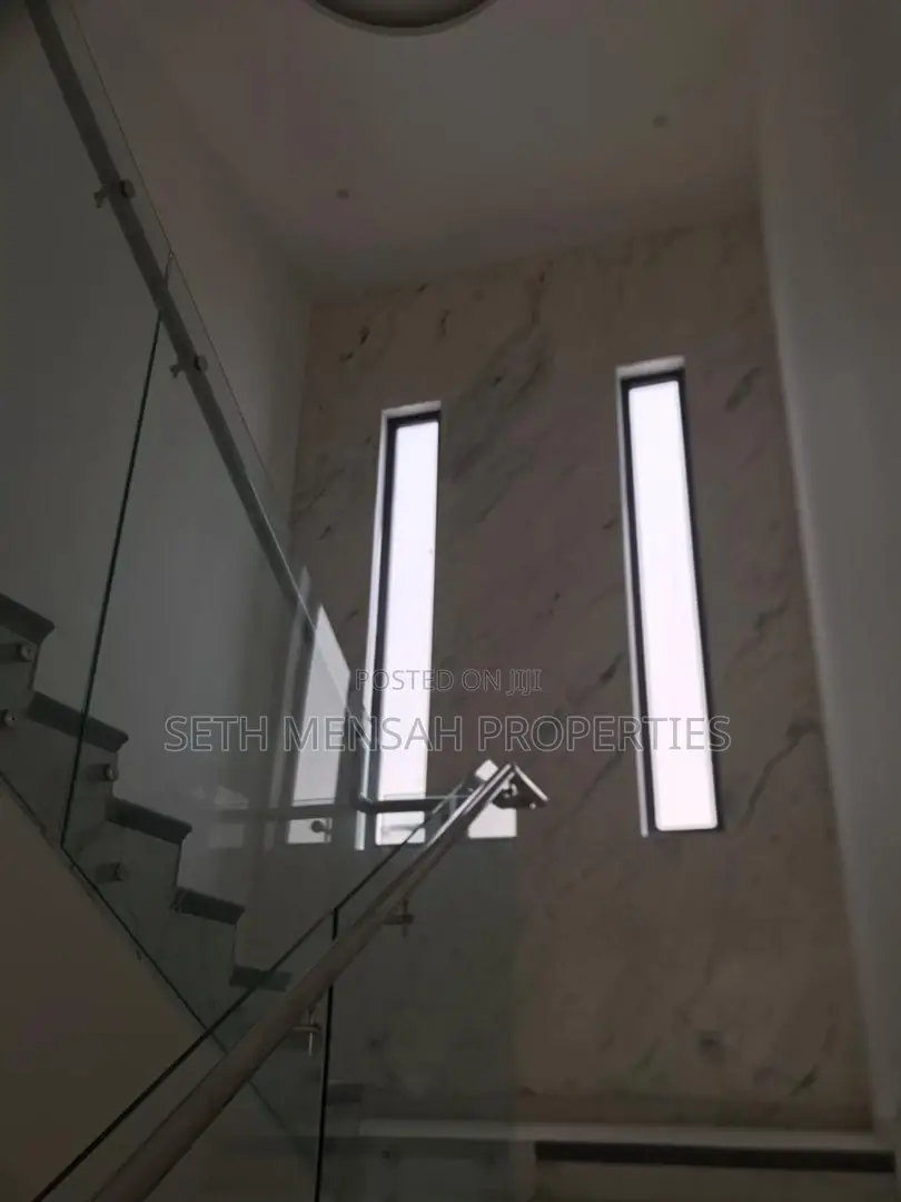 4bdrm House in Skm Property, East Legon for Sale