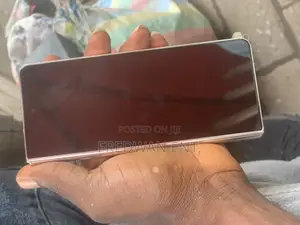 Samsung Galaxy Z Fold4 256 GB Gold