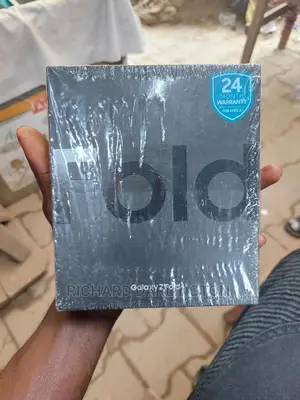New Samsung Galaxy Z Fold4 256 GB Gray