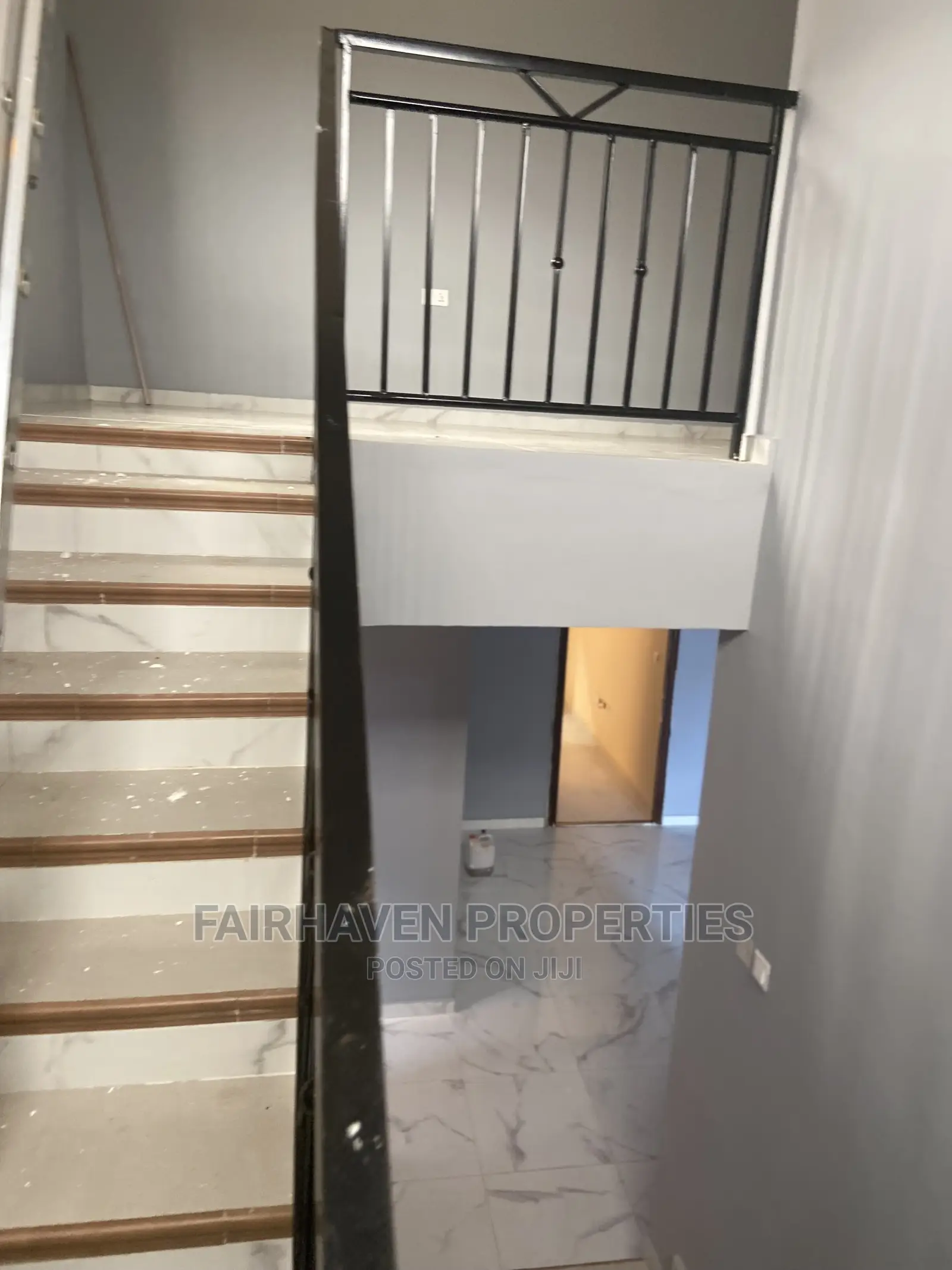 4bdrm House in Tseaddo, Airport Residential Area for Rent