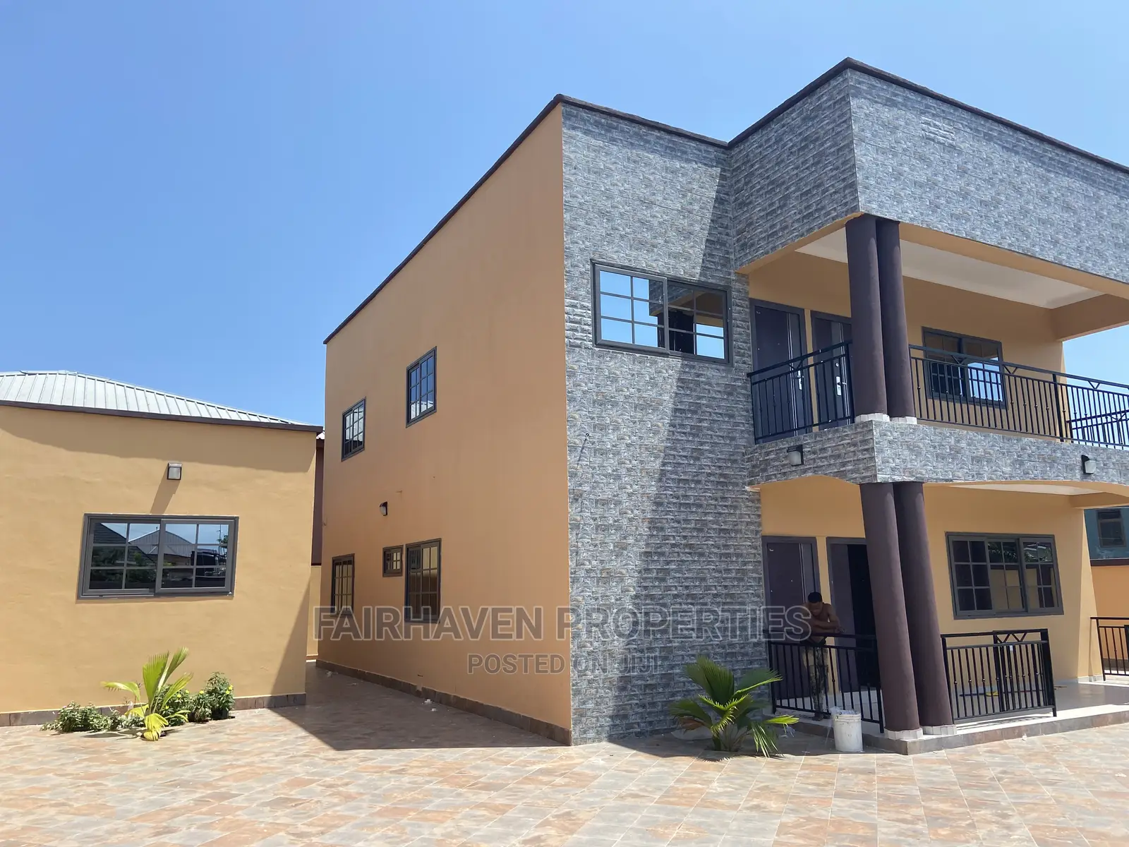 4bdrm House in Tseaddo, Airport Residential Area for Rent