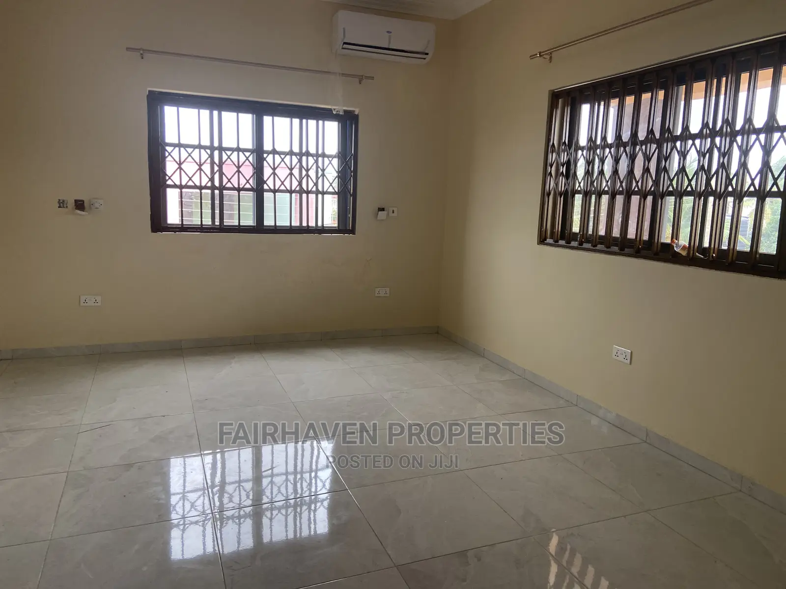 4bdrm House in Tseaddo, Airport Residential Area for Rent