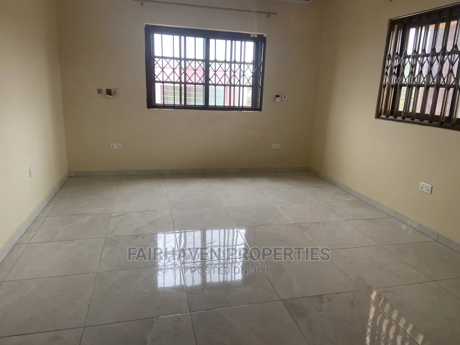 4bdrm House in Tseaddo, Airport Residential Area for Rent