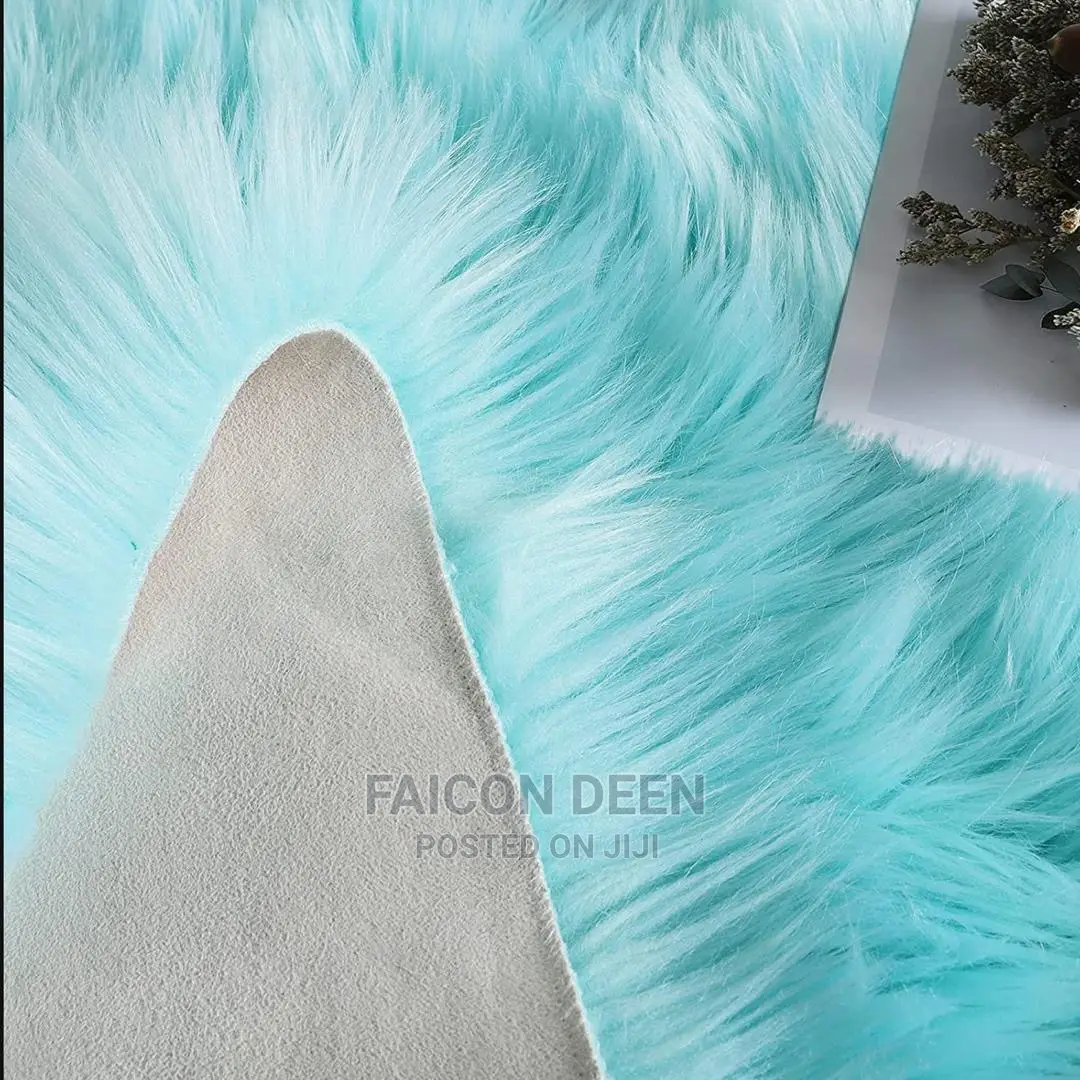 Heavy Fluffy Fur Center Carpet(In Diff Color)*Size:180x120cm