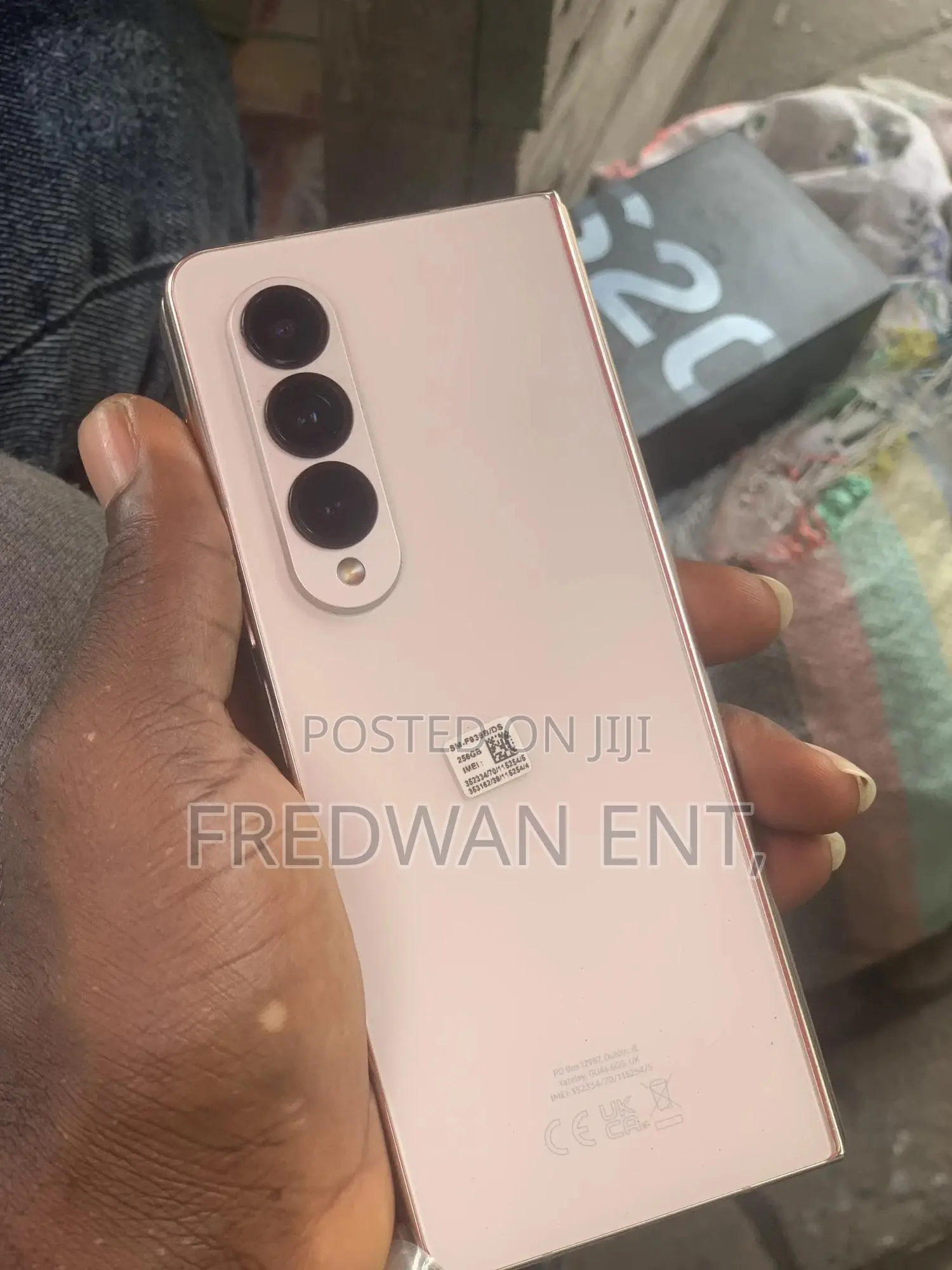Samsung Galaxy Z Fold4 256 GB Gold