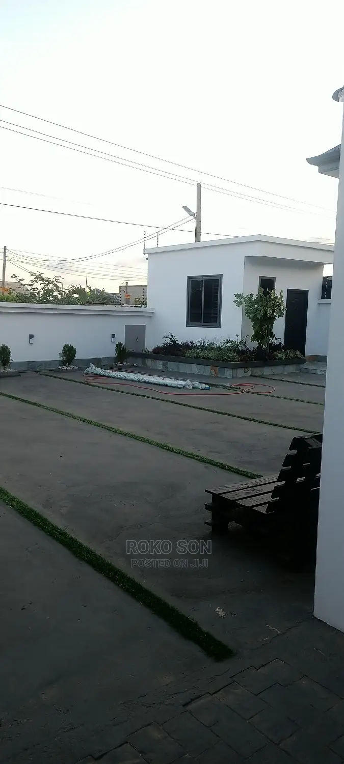 3bdrm House in Dr Roko, Dome for Sale