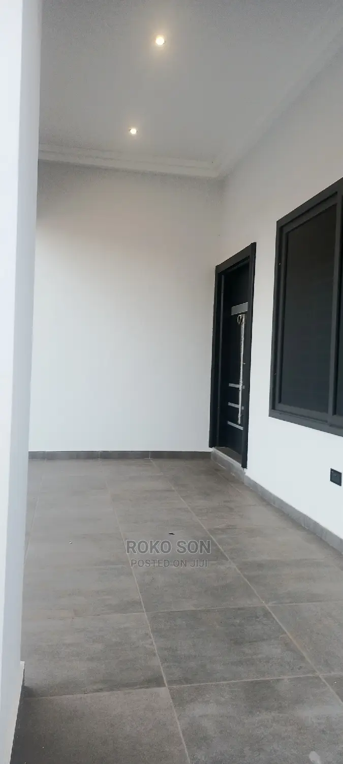 3bdrm House in Dr Roko, Dome for Sale