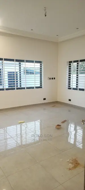 3bdrm House in Dr Roko, Dome for Sale