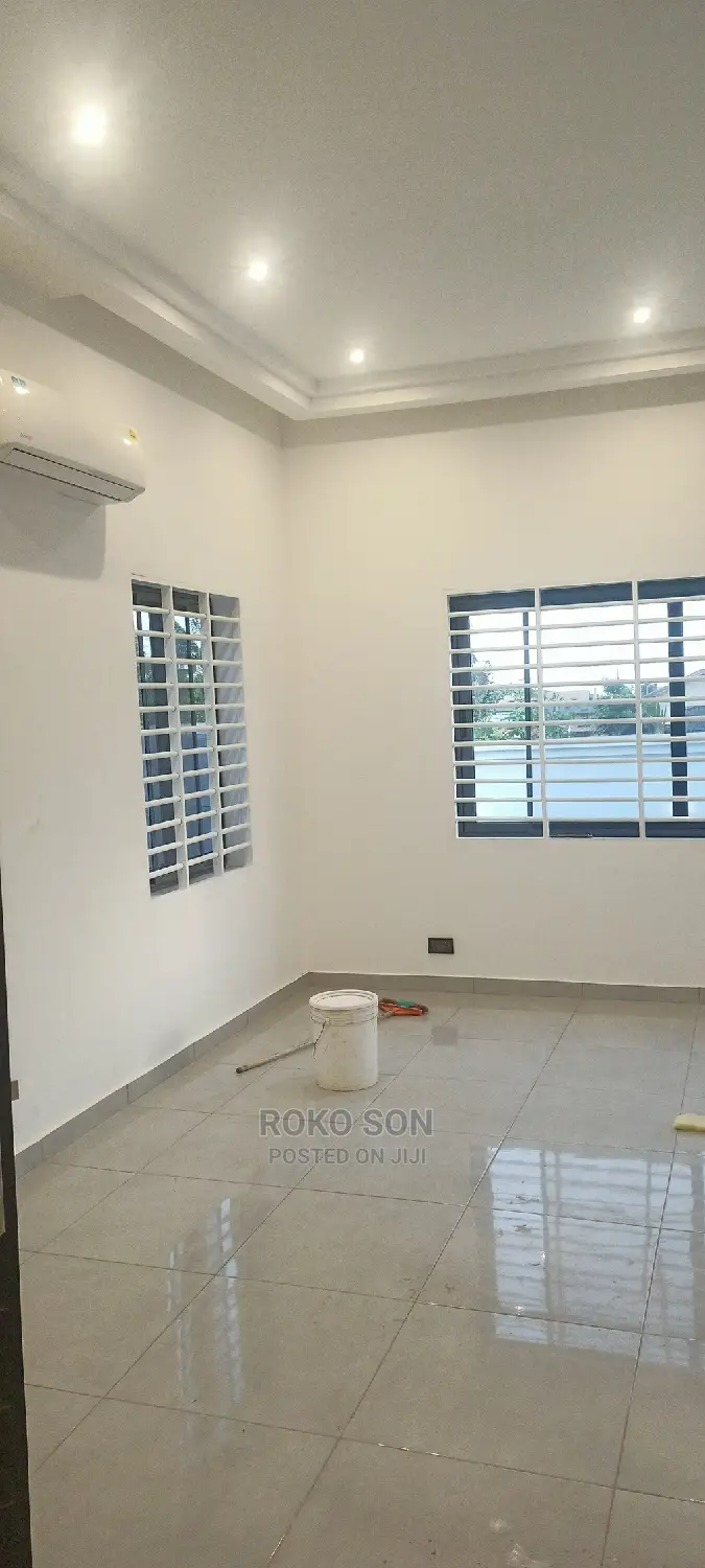3bdrm House in Dr Roko, Dome for Sale