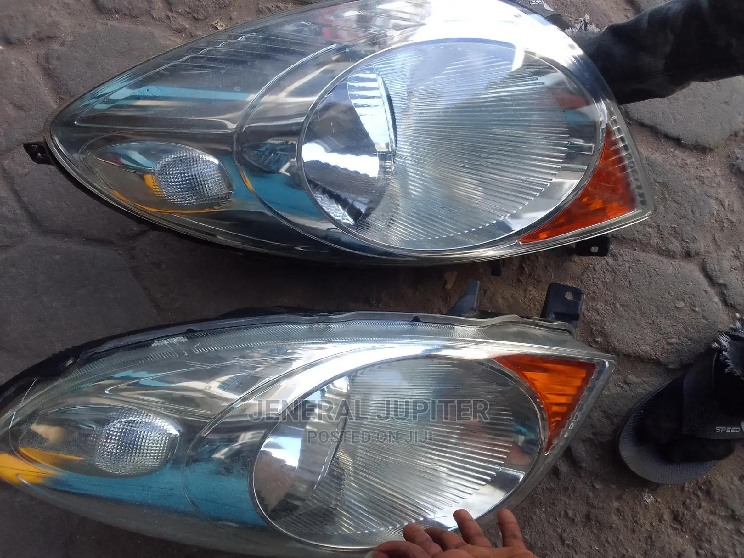 Nissan Note Headlight Pair Available.