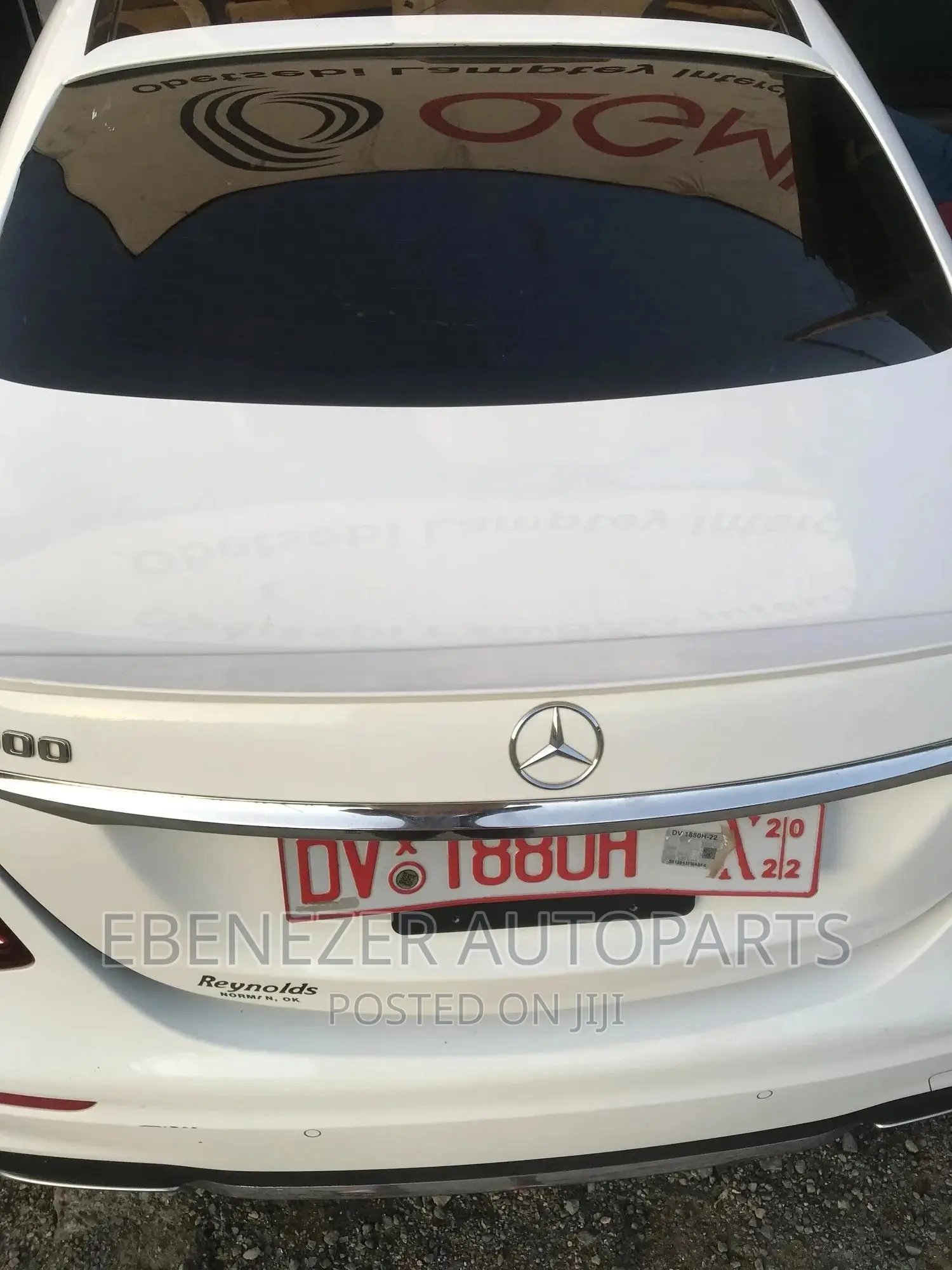 Mercedes Benz E300 Back Glass