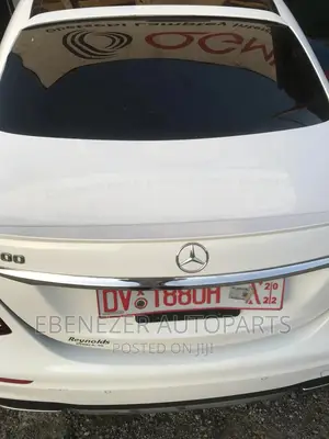 Mercedes Benz E300 Back Glass