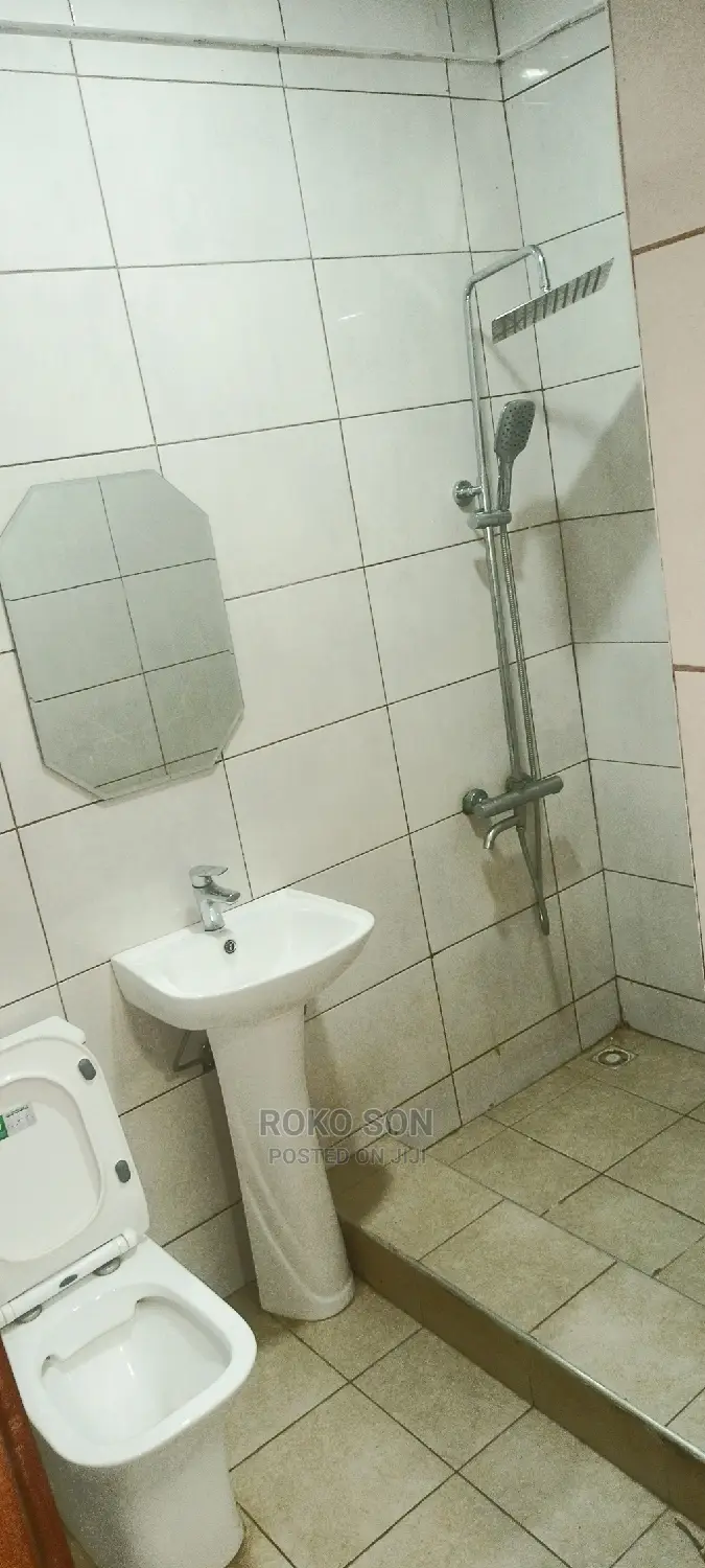 2bdrm Apartment in Dr Roko, Pokuase for rent