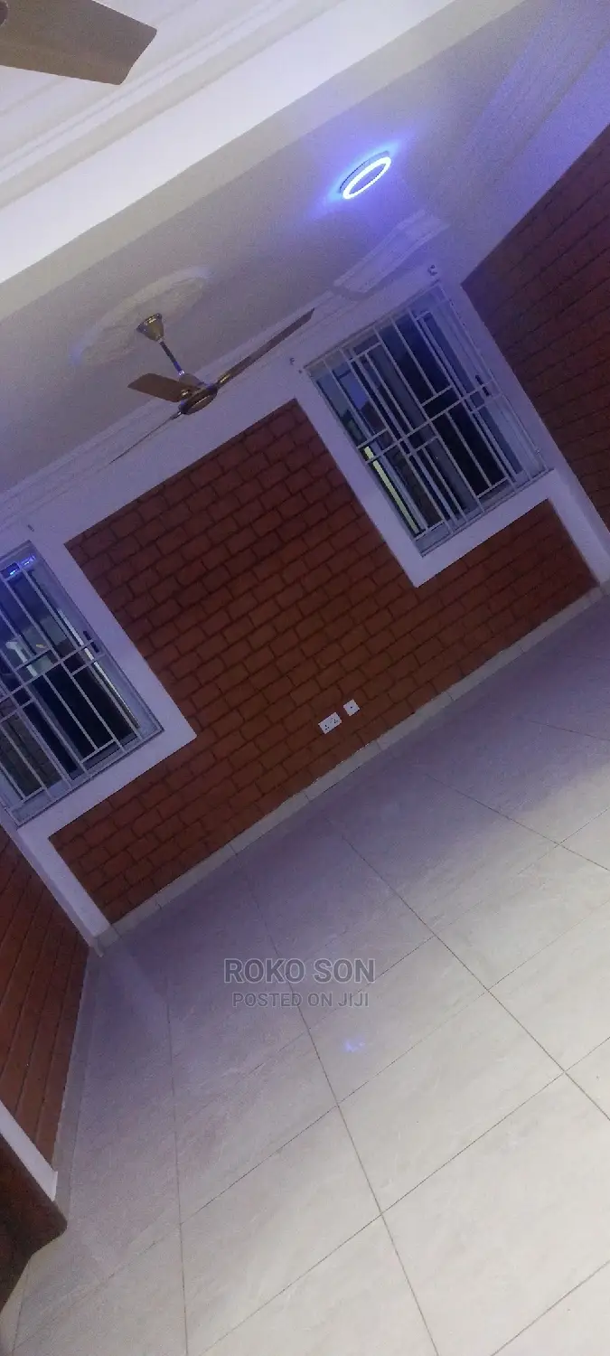 2bdrm Apartment in Dr Roko, Pokuase for rent