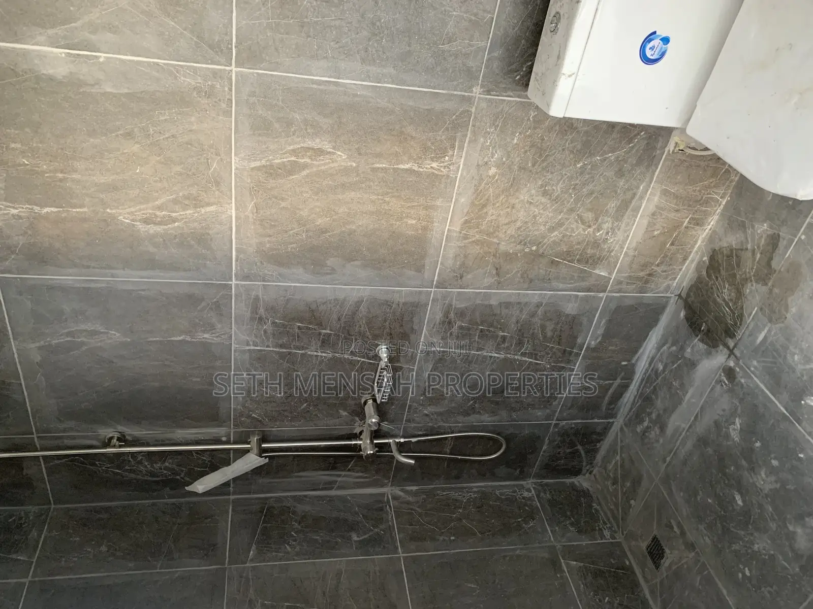 4bdrm House in Skm Property House, Haatso for Sale