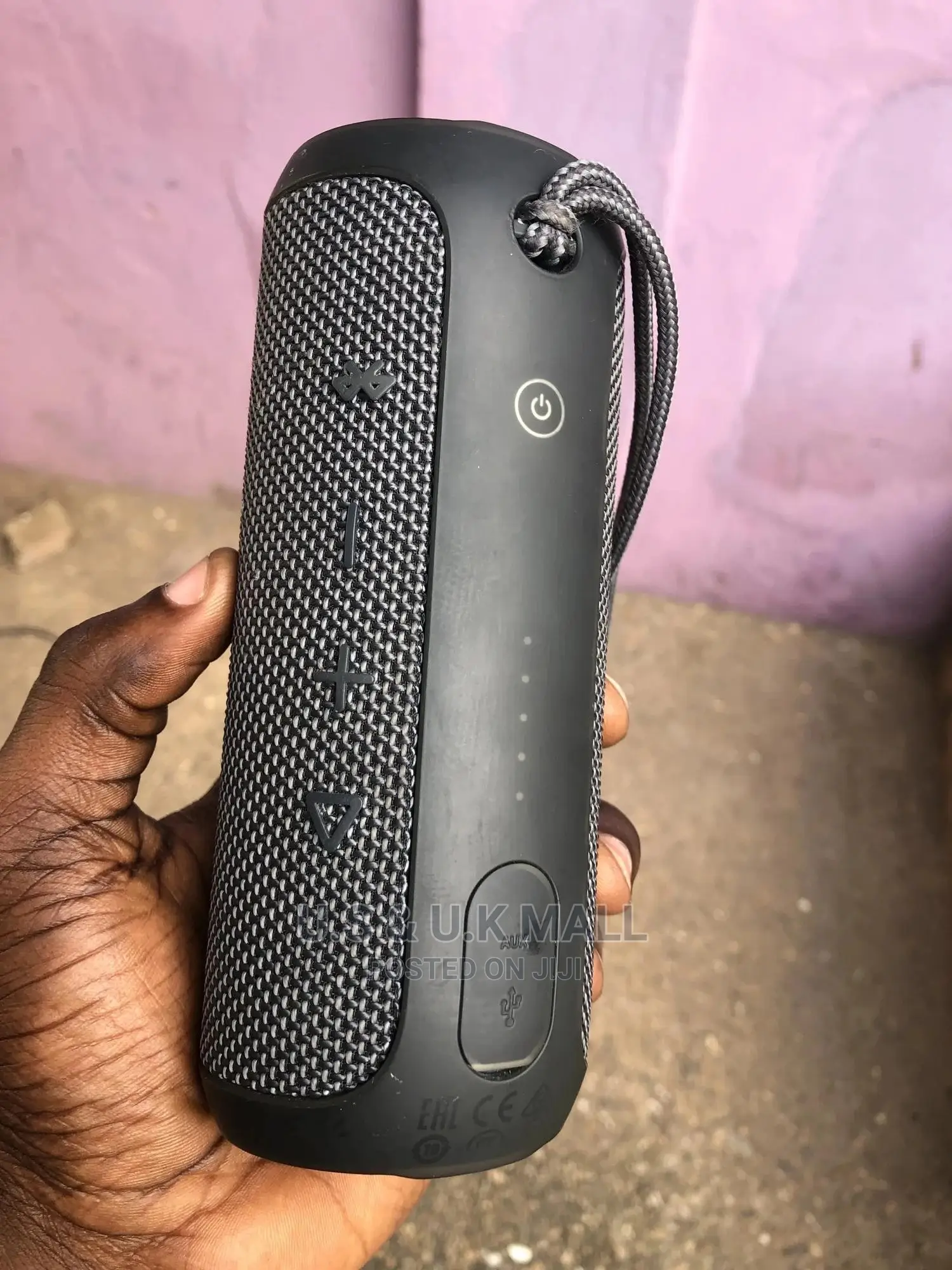 Preowned JBL Flip Essential 2 Bluetooth Speaker In Stock