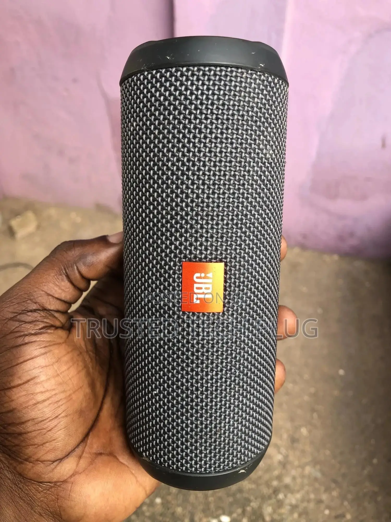 Preowned JBL Flip Essential 2 Bluetooth Speaker In Stock
