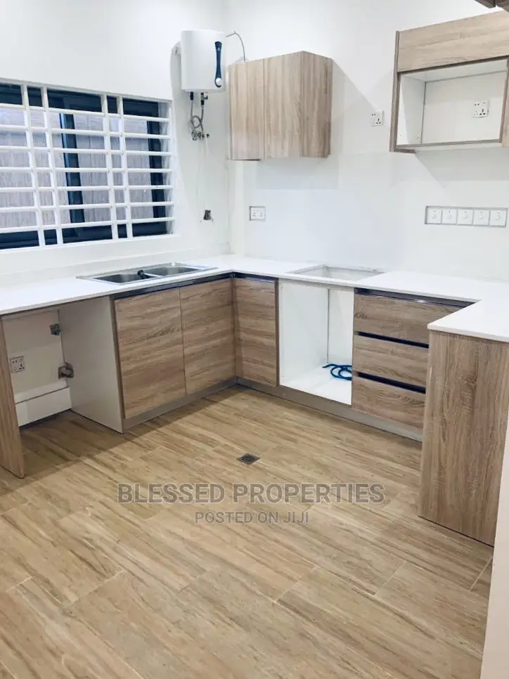 4bdrm Mansion in Blessed Property, Dome for Sale