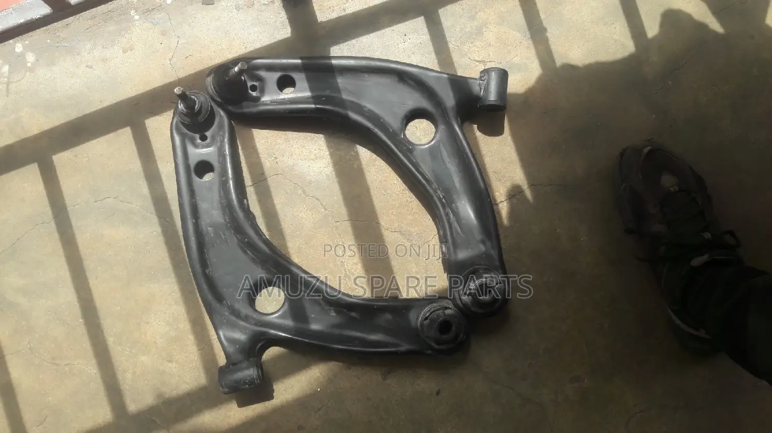 Toyota Vitz Lower Arm Complete