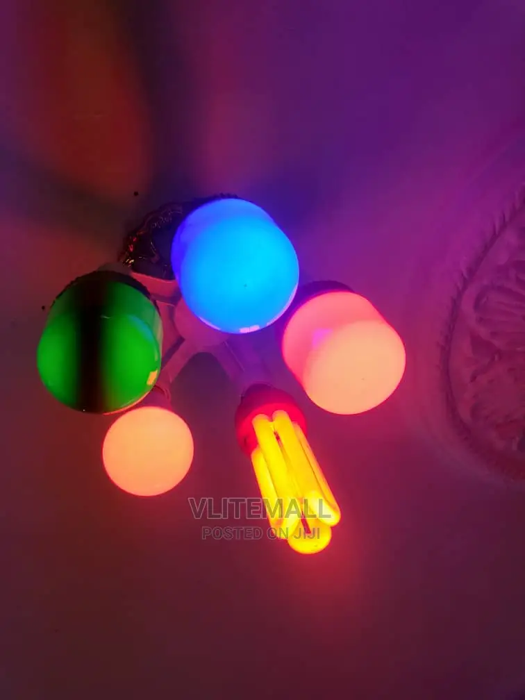 Assorted Bulbs Pin