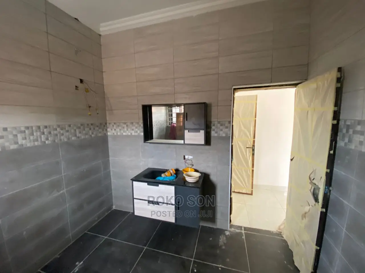 3bdrm Duplex in Dr Roko, West Legon for Sale